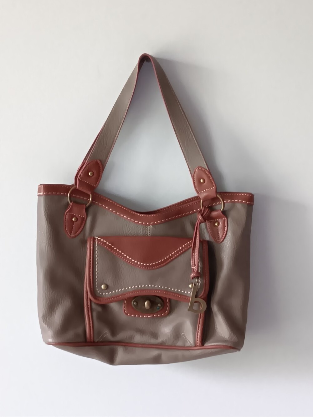 Born Concept Purse Shoulder Bag Pockets Zippers Metal Button 10" Height Brown